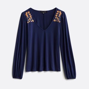 Ash & Violet embroidered knit long sleeve top 🌼